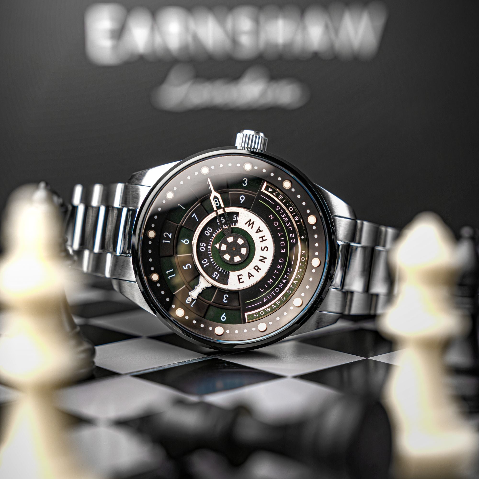 THOMAS EARNSHAW Thomas Earnshaw Staunton Chess Set Automatic Limited Edition Check Green Men's Watch ES-8282-77