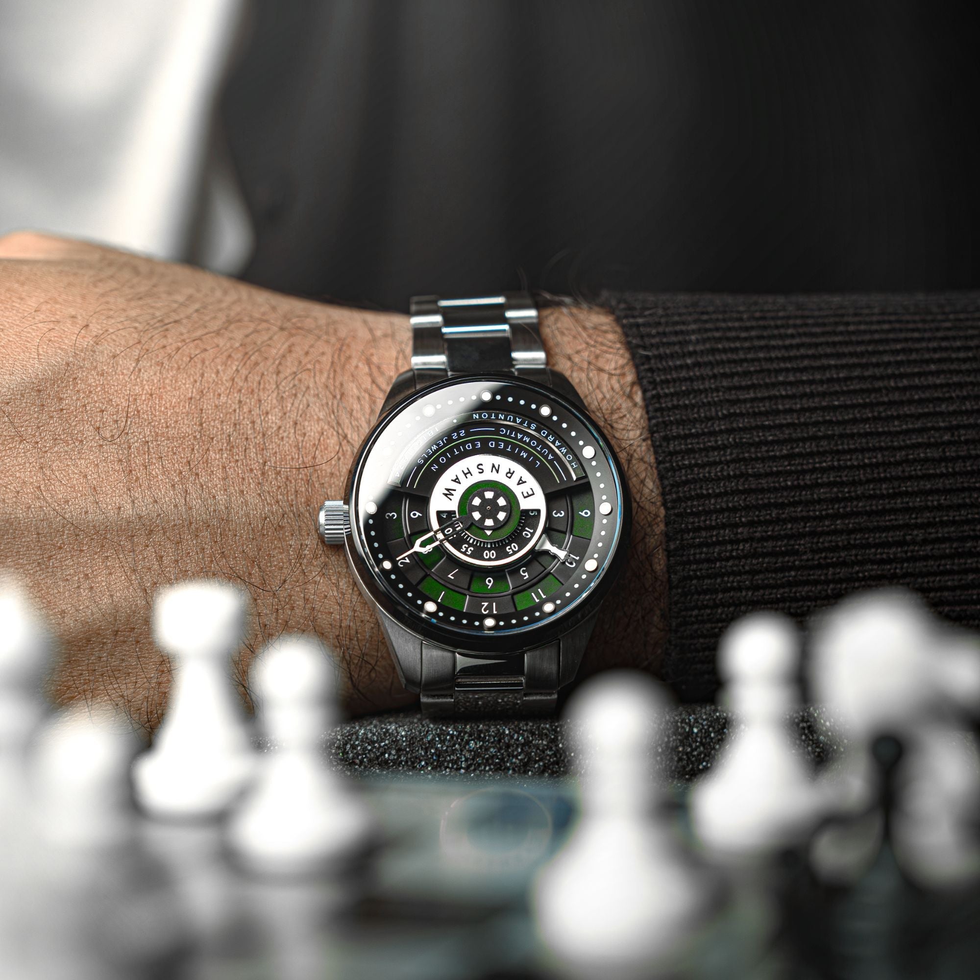 THOMAS EARNSHAW Thomas Earnshaw Staunton Chess Set Automatic Limited Edition Check Green Men's Watch ES-8282-77