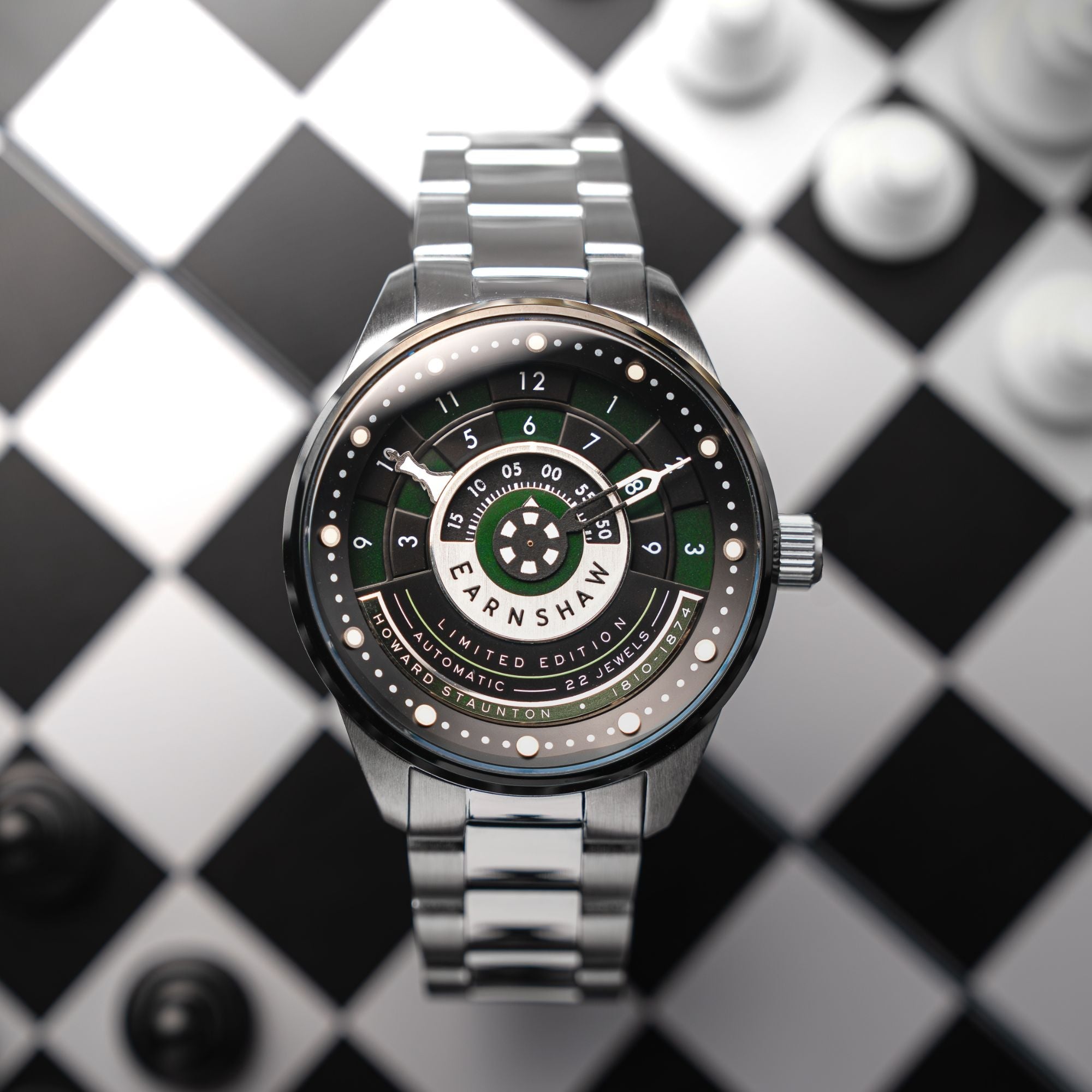 THOMAS EARNSHAW Thomas Earnshaw Staunton Chess Set Automatic Limited Edition Check Green Men's Watch ES-8282-77